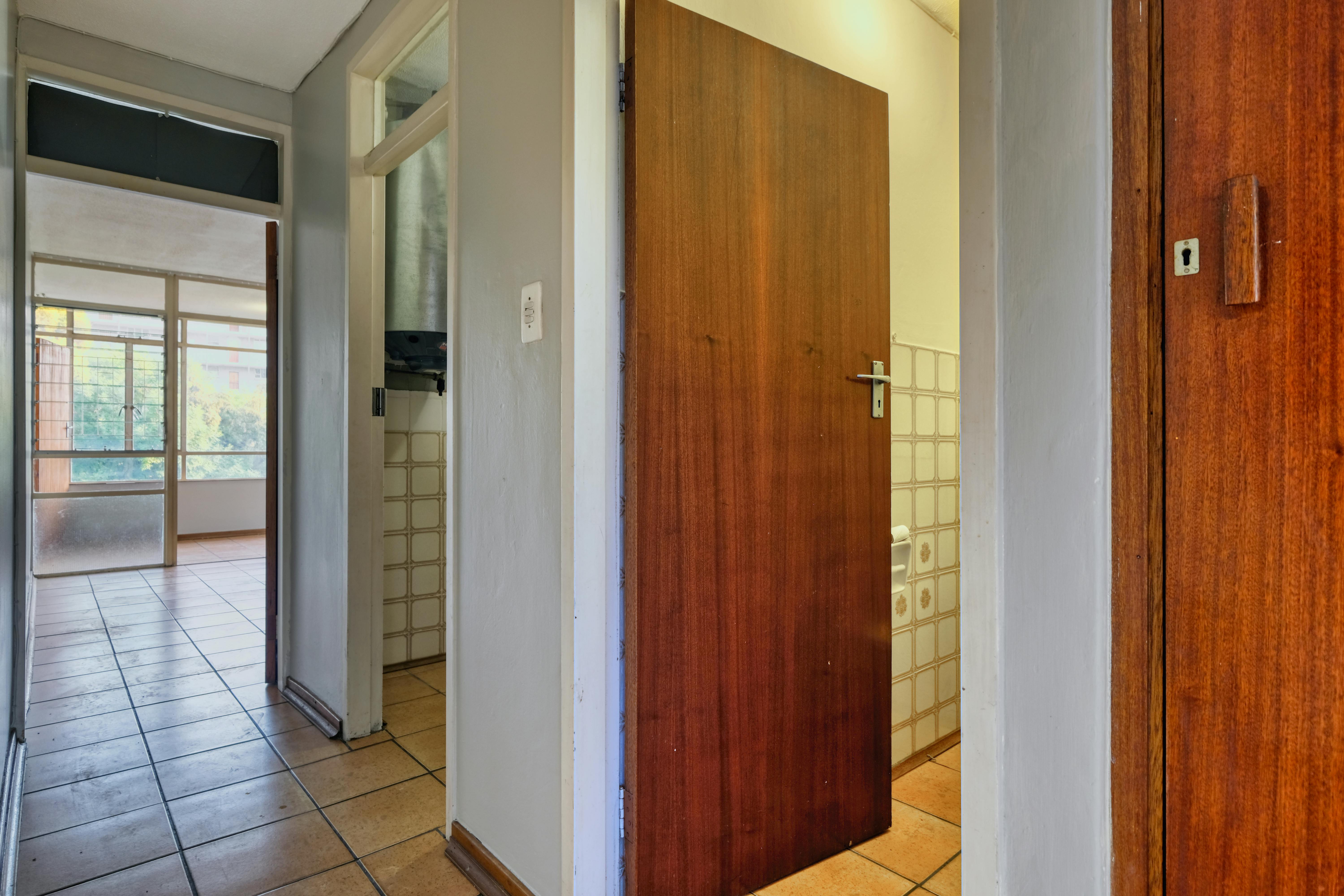 Nkulumane bachelor flat